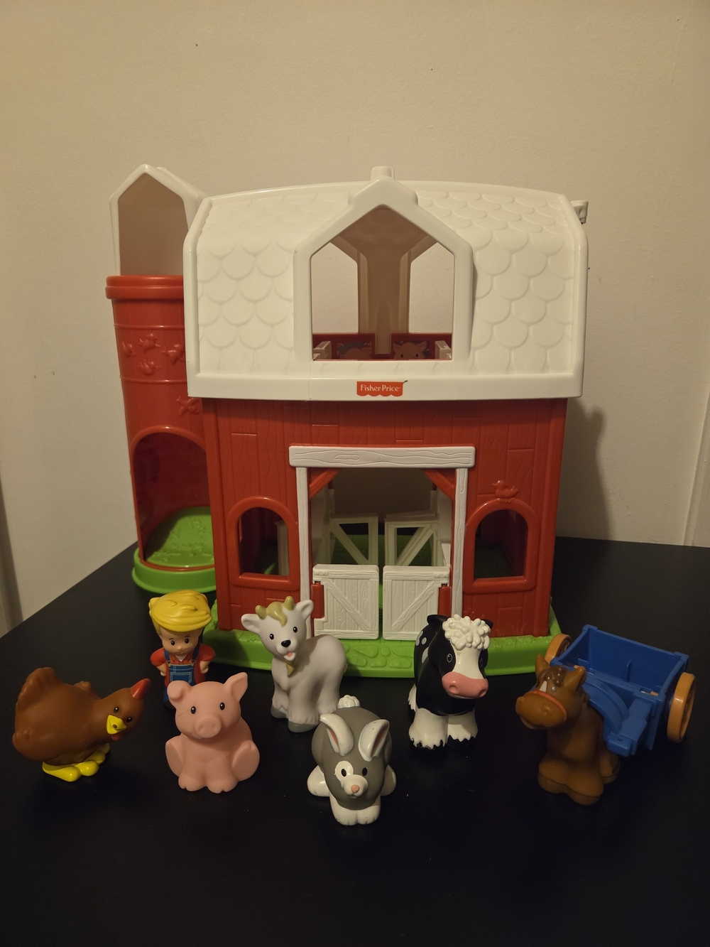 Little People Animal Friends Farm Portable Playset With Farmer Eddie